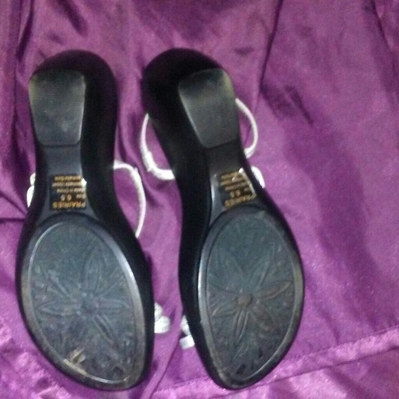 Sandals - Picture 3 of 3